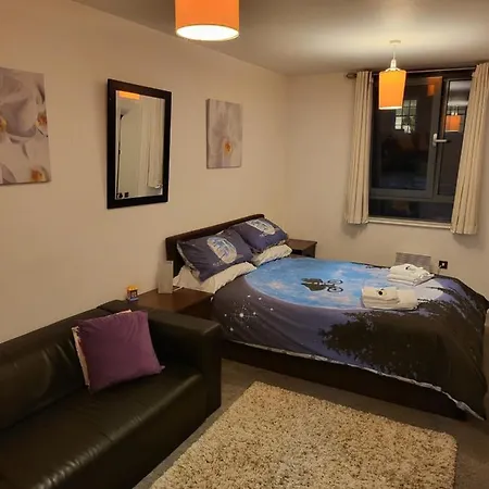 Apartment Walking To Tower Bridge London