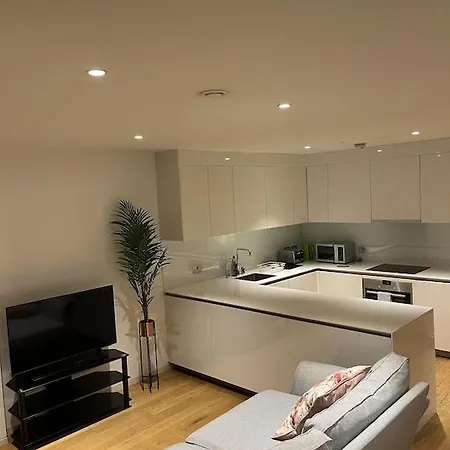 Beautiful 2 Bed Flat In Finchley Road, Camden Apartament *