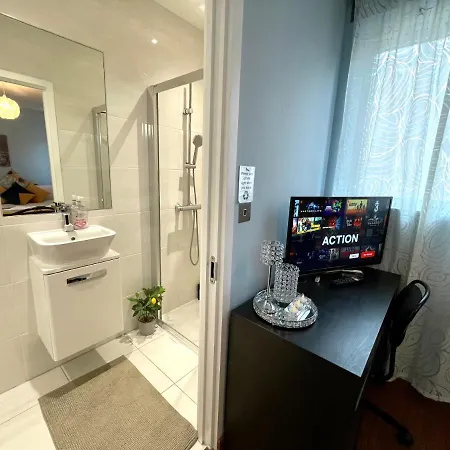Apartment Stratford Luxury House: Spacious Garden Retreat Near Westfield London