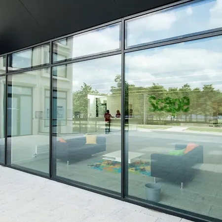 For Students Only Spacious At Flinders House Located In Apartment