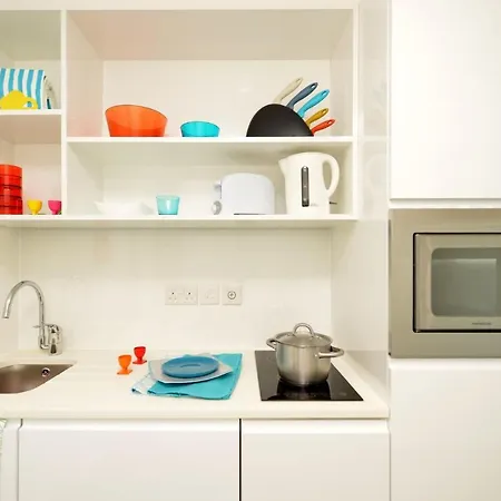 For Students Only Spacious At Flinders House Located In Apartment *