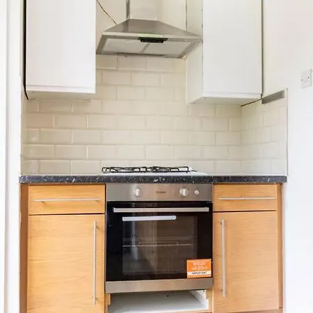 Spacious 3bhk Near Heathrow Holiday home