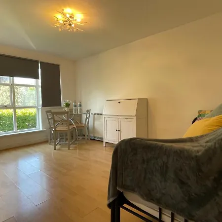 Surrey Docks Se16 Near Canada Water N Easy Access Canary Wharf *
