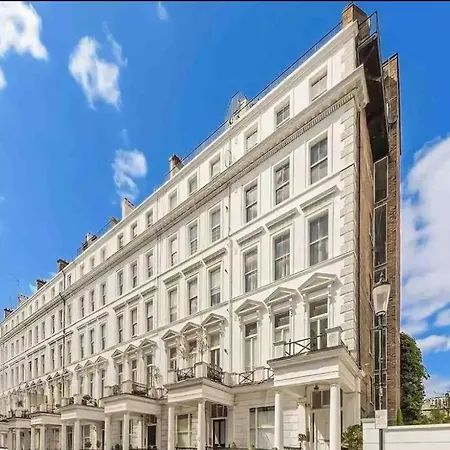 Apartment Kensington Heights London