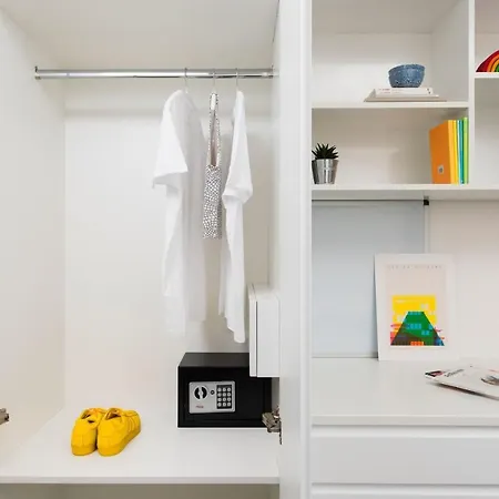 For Students Only Spacious At Flinders House Located In * London