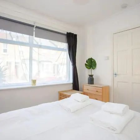 Stylish 4bd House With Private Garden - Stratford Casa vacanze
