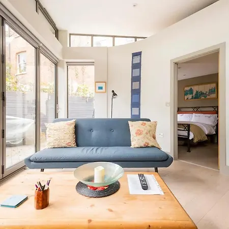 The House - Crouch End *