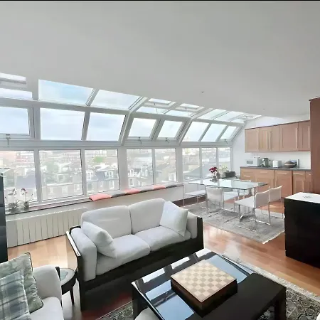 Kensington Heights Apartment