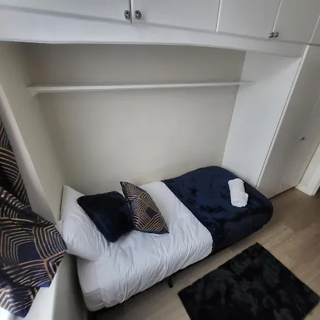 Beautiful 2-bed Flat In The Heart Of Hendon *