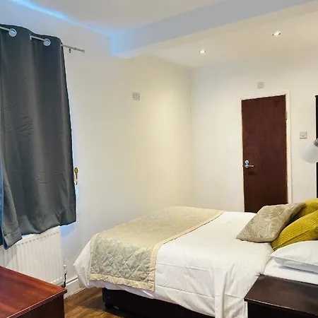 Guest house Sinai London
