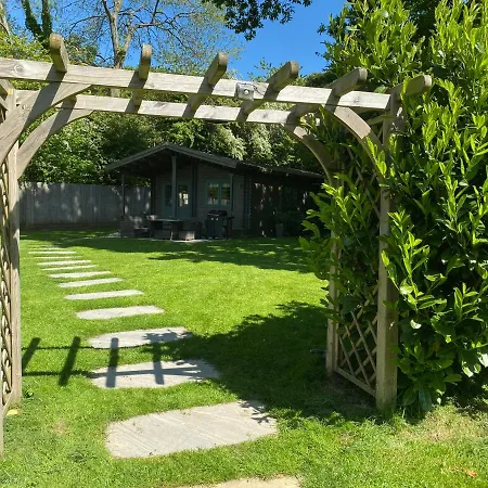 The Secret & Hideaway Caravan Cudham