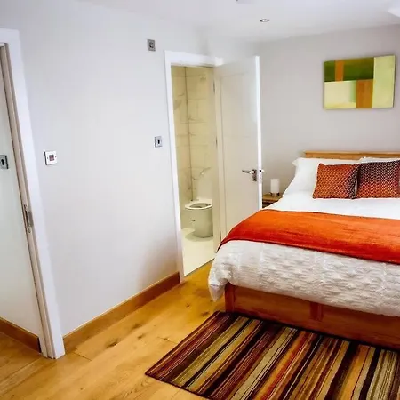 Appartement Airy, 3 Bedrooms, Ensuite , Flat Londres