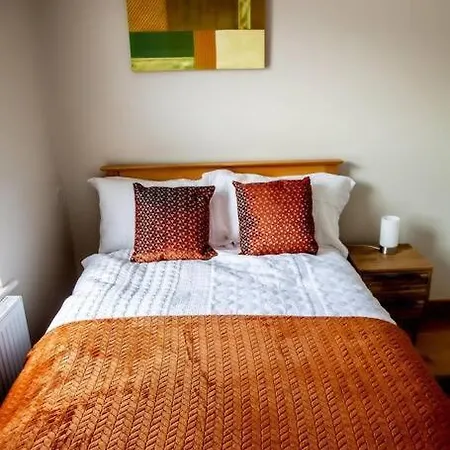 Appartement Airy, 3 Bedrooms, Ensuite , Flat *