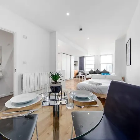 Stylish Sleep6 Flat At Iconic Piccadilly Circusvr6 * London