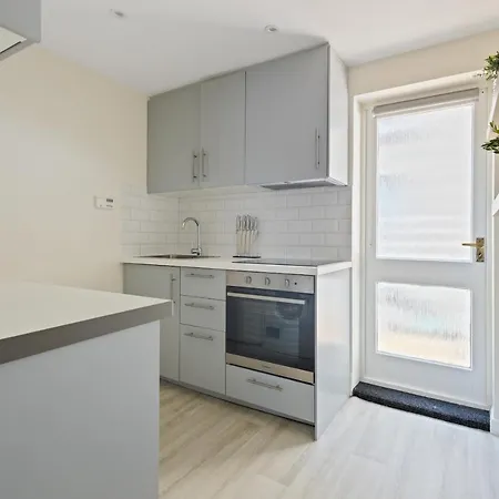 Holiday home Knightsbridge Sapphire By Dena Elite Collection