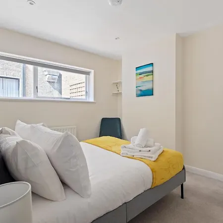 Holiday home Knightsbridge Sapphire By Dena Elite Collection