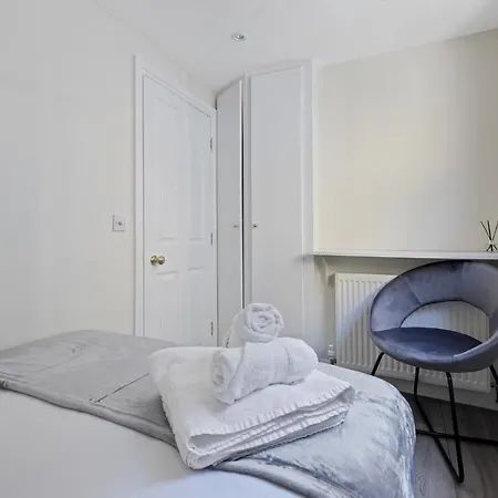 Holiday home Knightsbridge Sapphire By Dena Elite Collection