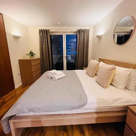 Apartment Canary Wharf, E14 9pw, 2 Bedroom