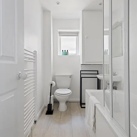 Holiday home Knightsbridge Sapphire By Dena Elite Collection