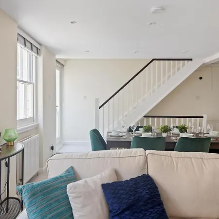 Holiday home Knightsbridge Sapphire By Dena Elite Collection *