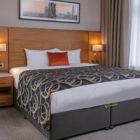 The Crown London, Worldhotels Distinctive 4* London