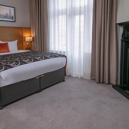 Hotel The Crown London, Worldhotels Distinctive