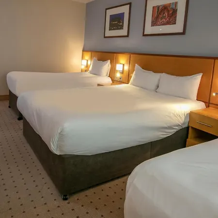 The Crown London, Worldhotels Distinctive 4*