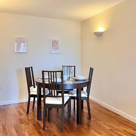 Apartment Canary Wharf, E14 9pw, 2 Bedroom *