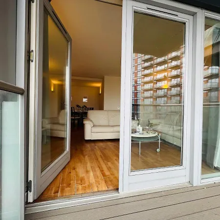 Canary Wharf, E14 9pw, 2 Bedroom * London