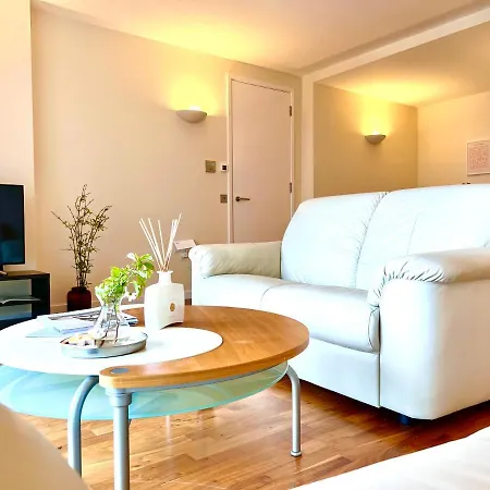Canary Wharf, E14 9pw, 2 Bedroom * London
