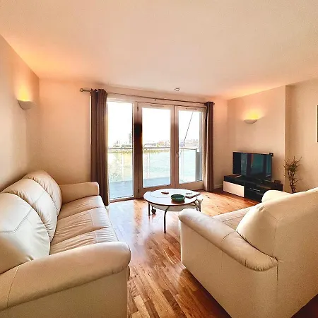 Canary Wharf, E14 9pw, 2 Bedroom Apartment