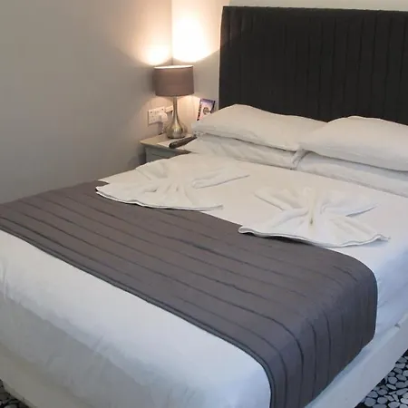 Alhambra Hotel London