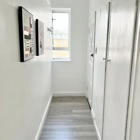 Apartment Lovely 3 Bedrooms Flat