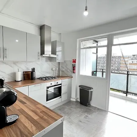Lovely 3 Bedrooms Flat