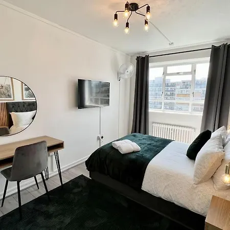 Apartment Lovely 3 Bedrooms Flat *