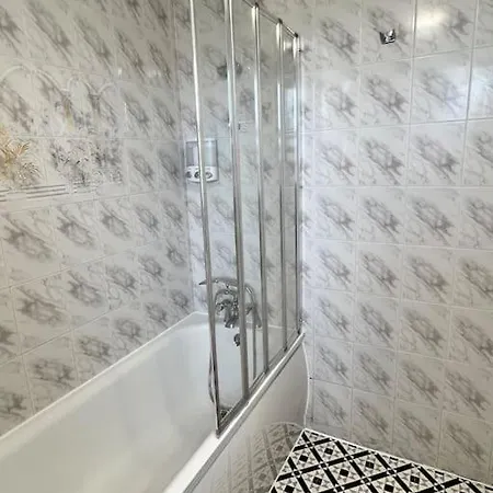 Apartment Lovely 3 Bedrooms Flat London