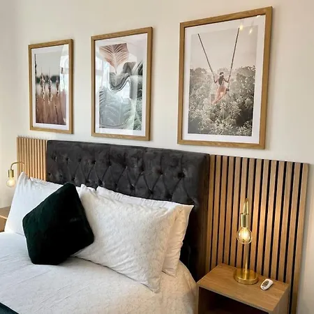 Apartment Lovely 3 Bedrooms Flat London