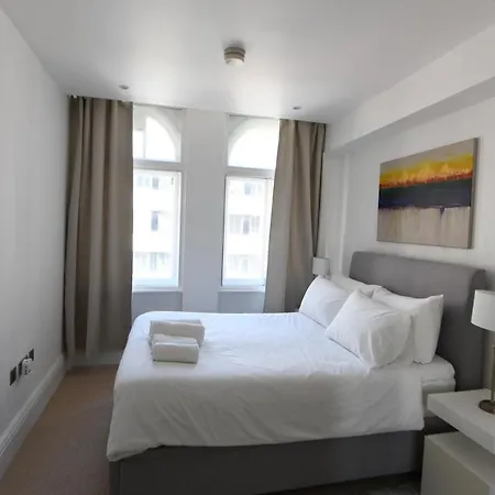 Oxford Street Luxurious 3 Bedroom * Londyn