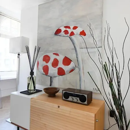 Oxford Street Luxurious 3 Bedroom