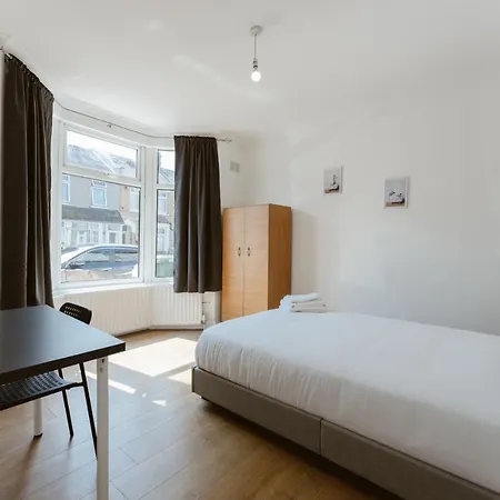 Plaistow Cosy Double - 8 Guest house London