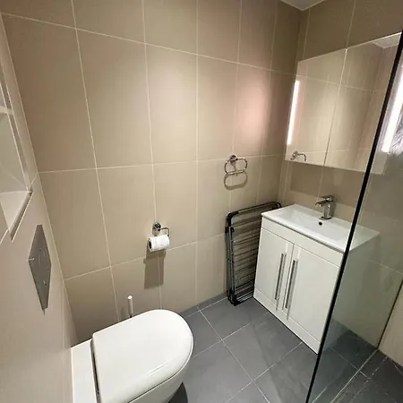 Apartment Harrods *