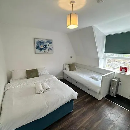 Apartment Harrods *