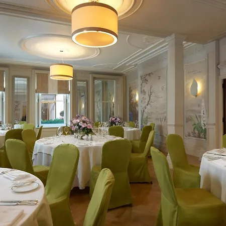 Ξενοδοχείο Brown's Hotel, A Rocco 5*