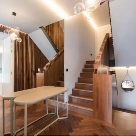 Apartment Modern Penthouse In The London