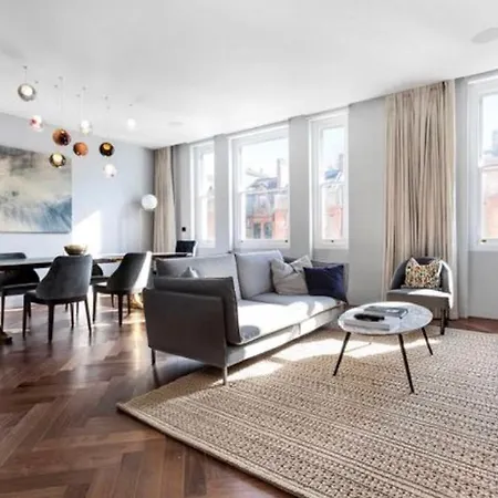 Apartment Modern Penthouse In The London