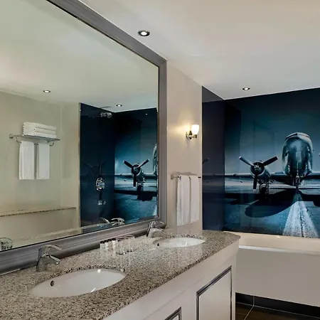 Sheraton Heathrow Hotel 4*