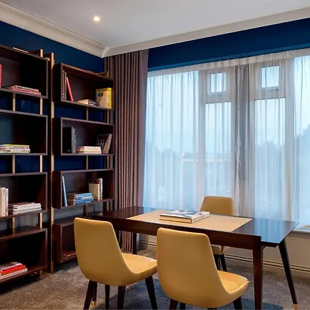 Sheraton Heathrow Hotel 4*