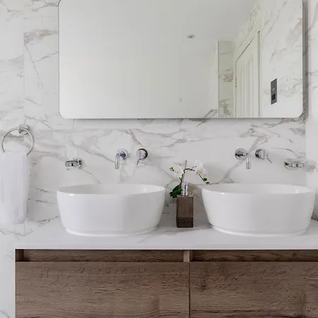 Central, Stylish And Spacious 4 Bedroom House 2,5 Bathrooms In Shepherd's Bush Apartment London