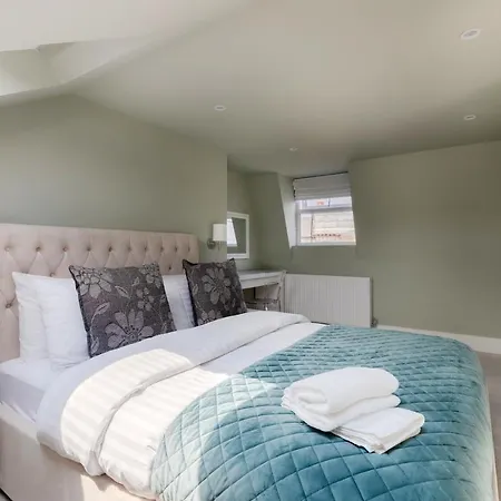 Central, Stylish And Spacious 4 Bedroom House 2,5 Bathrooms In Shepherd's Bush Apartment London