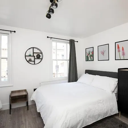 Spacious Serenity In The Heart Of Apartment